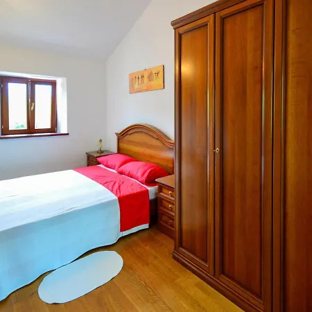 Prázdninový dům Mala By Interhome Cepljani