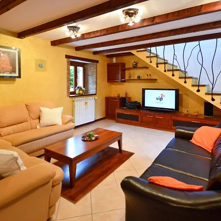 Mala By Interhome Cepljani